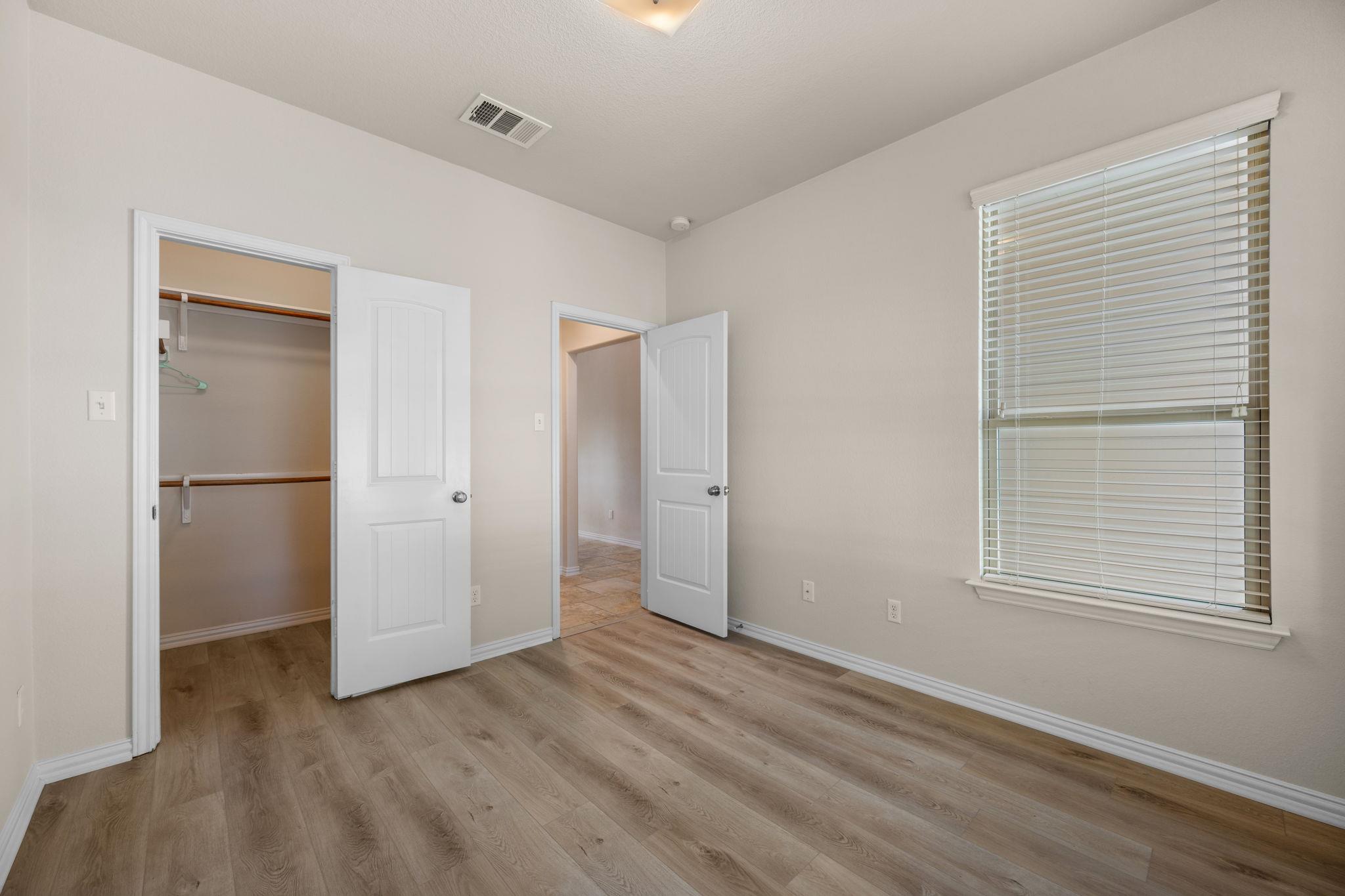 401 Mourning Dove Ln, Leander, TX 78641