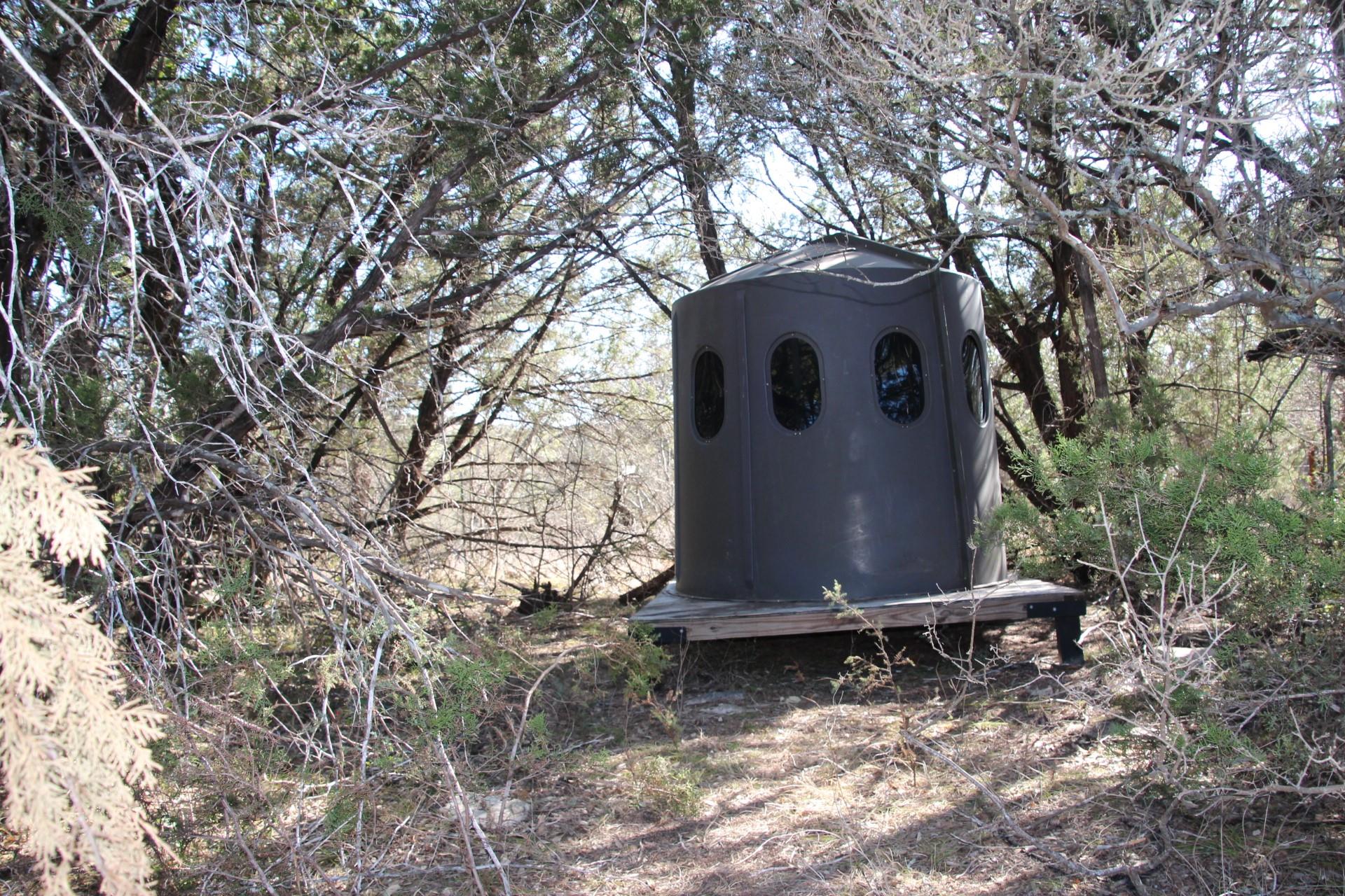 199 Middleton Rd, Spicewood, TX 78669