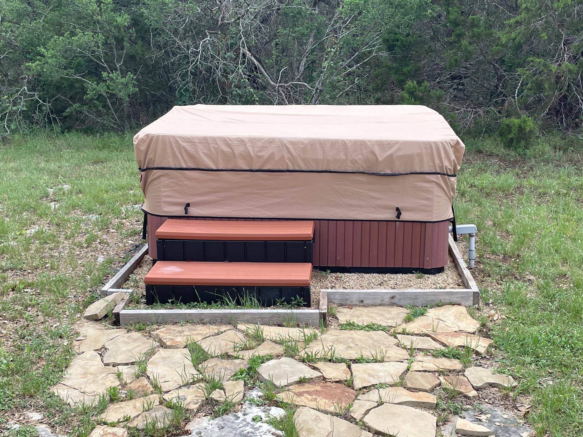 199 Middleton Rd, Spicewood, TX 78669