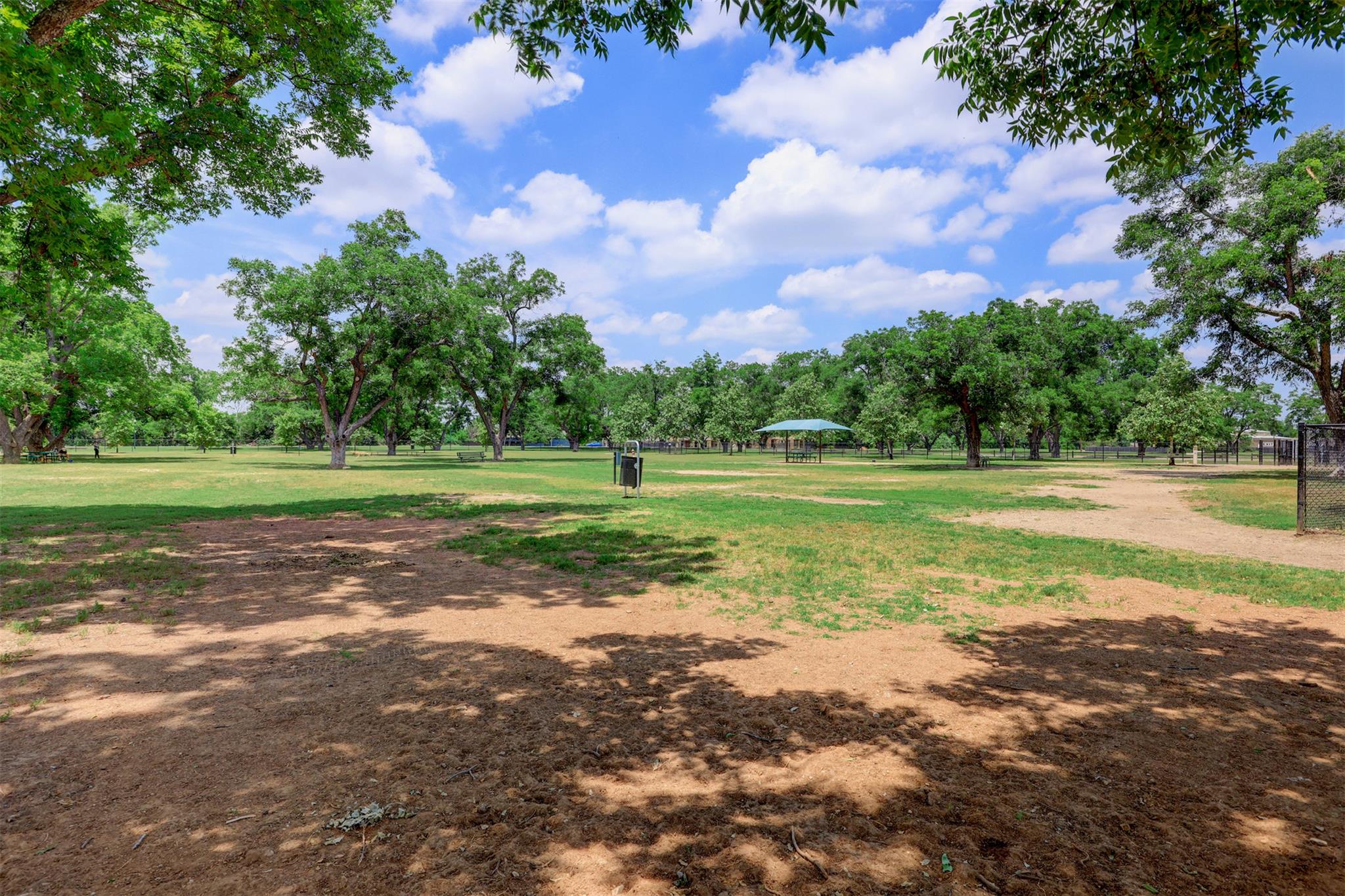 1006 E 3rd St, Georgetown, TX 78626