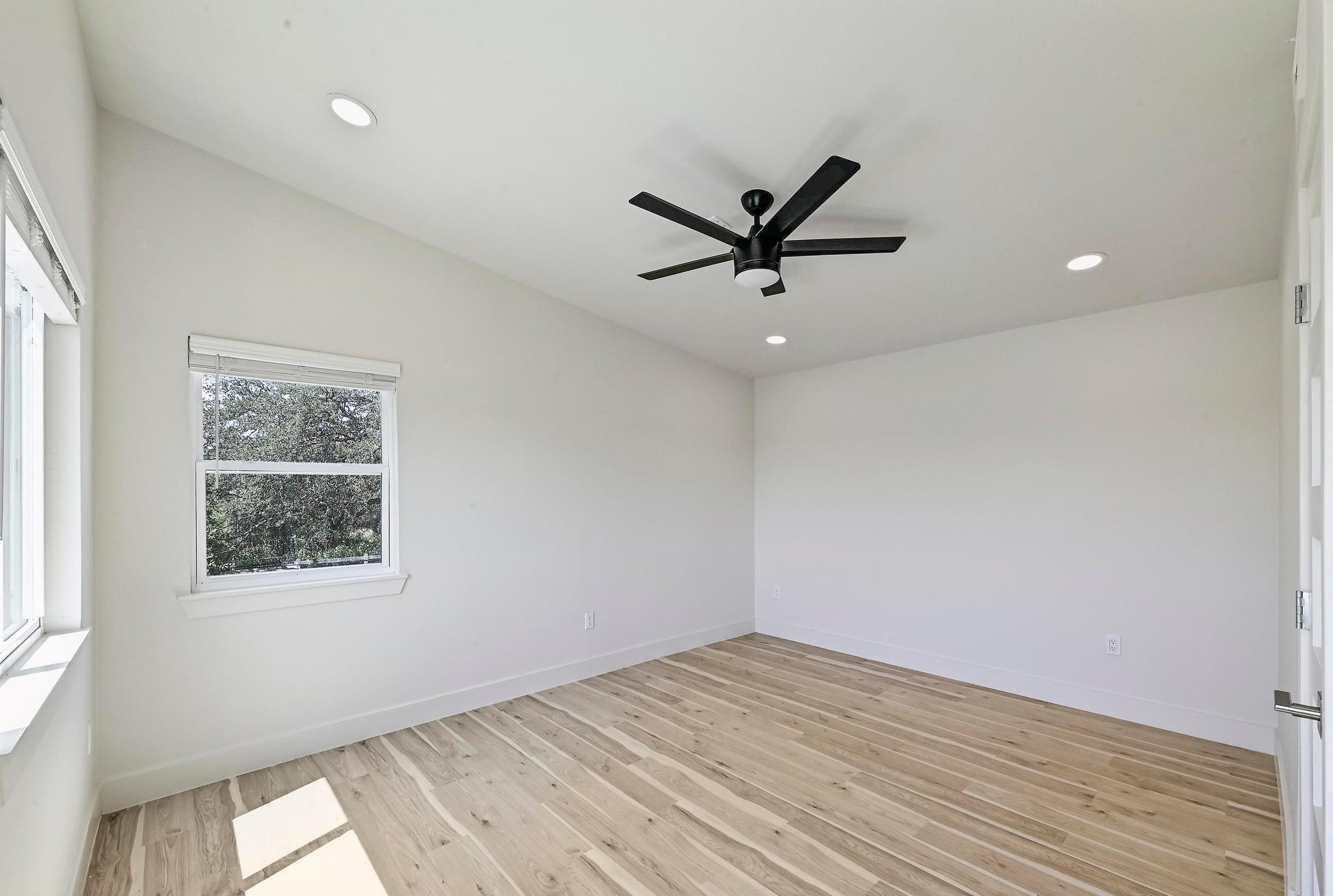 24701 Martin Ln, Spicewood, TX 78669