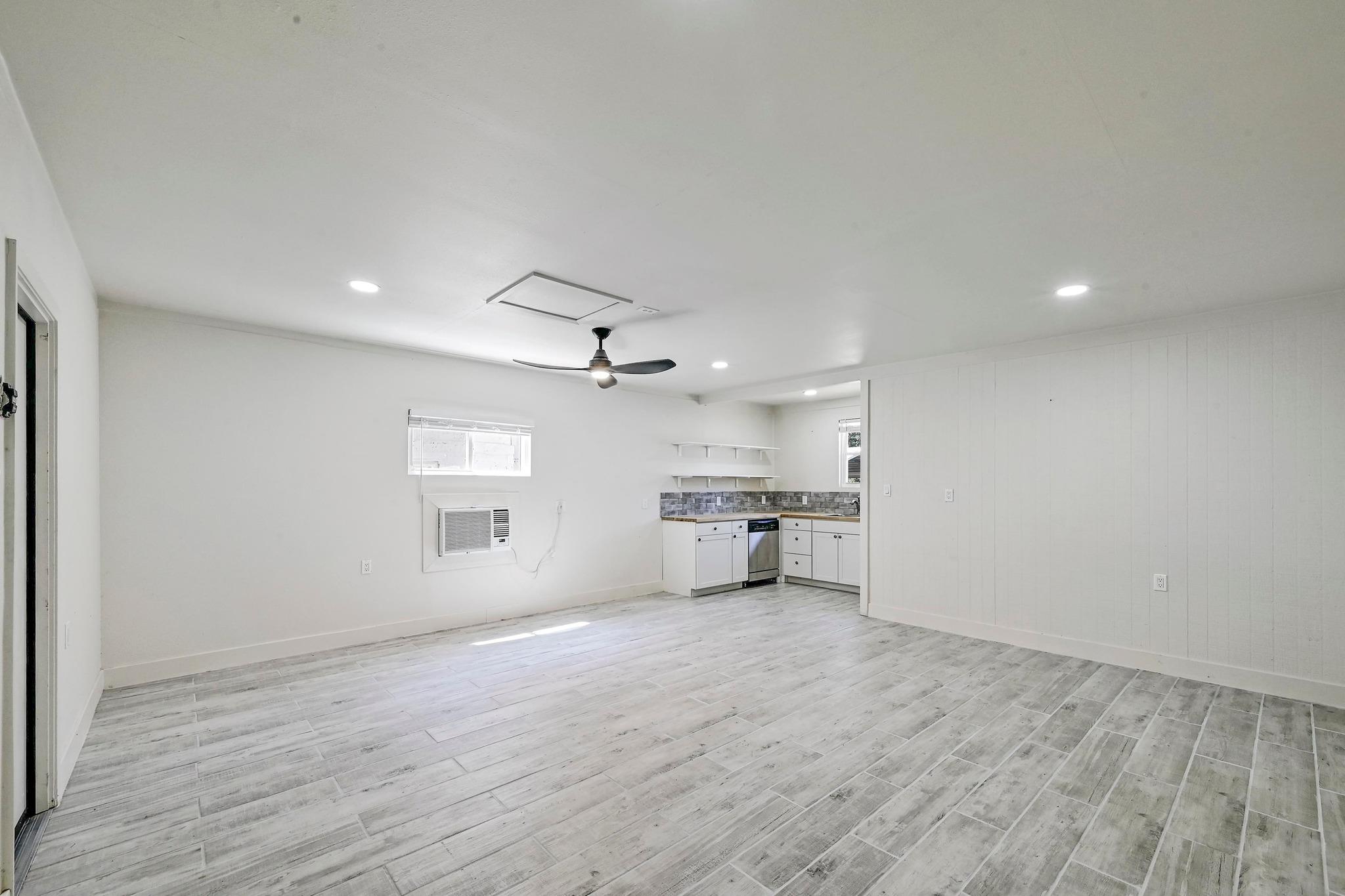 24701 Martin Ln, Spicewood, TX 78669