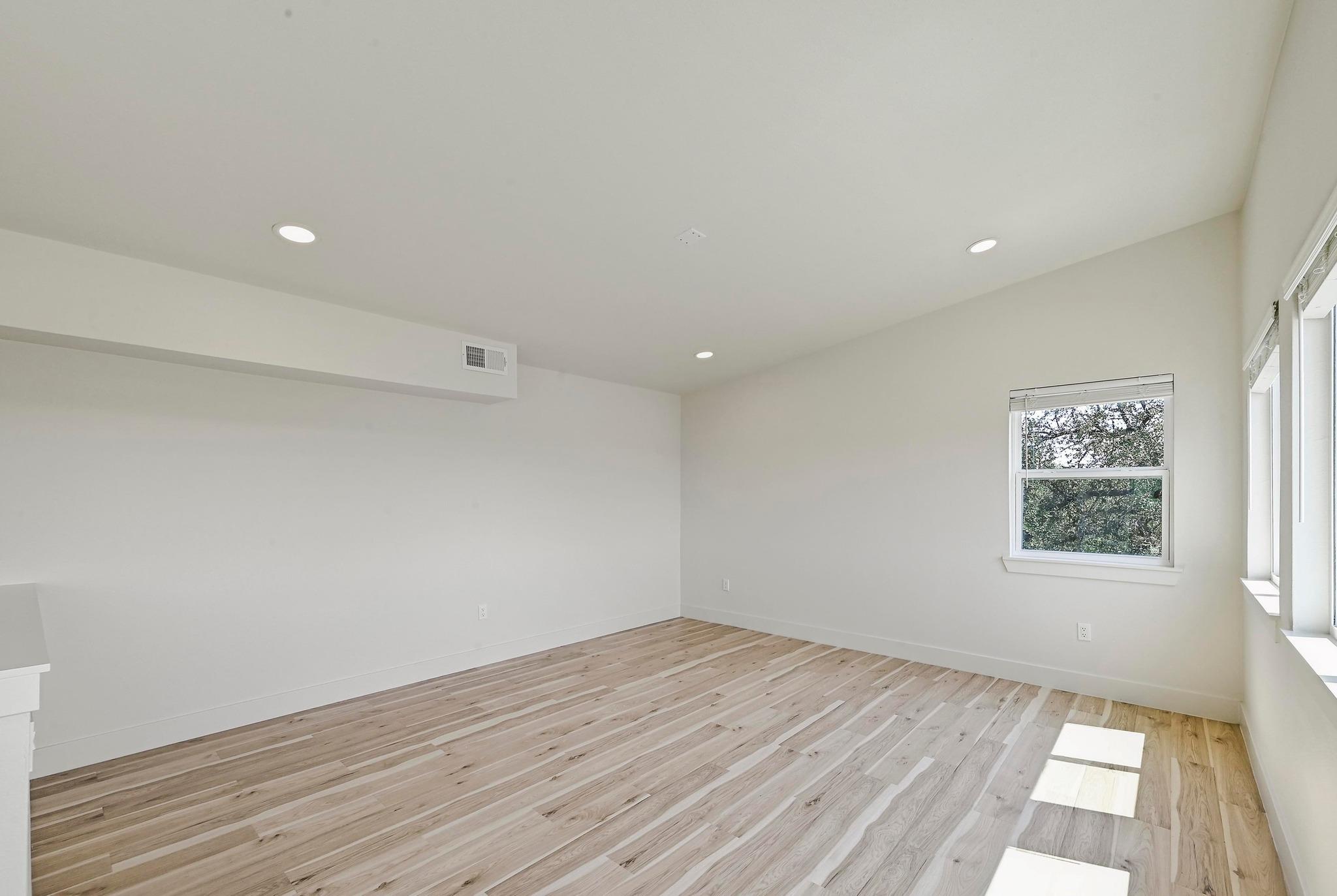 24701 Martin Ln, Spicewood, TX 78669