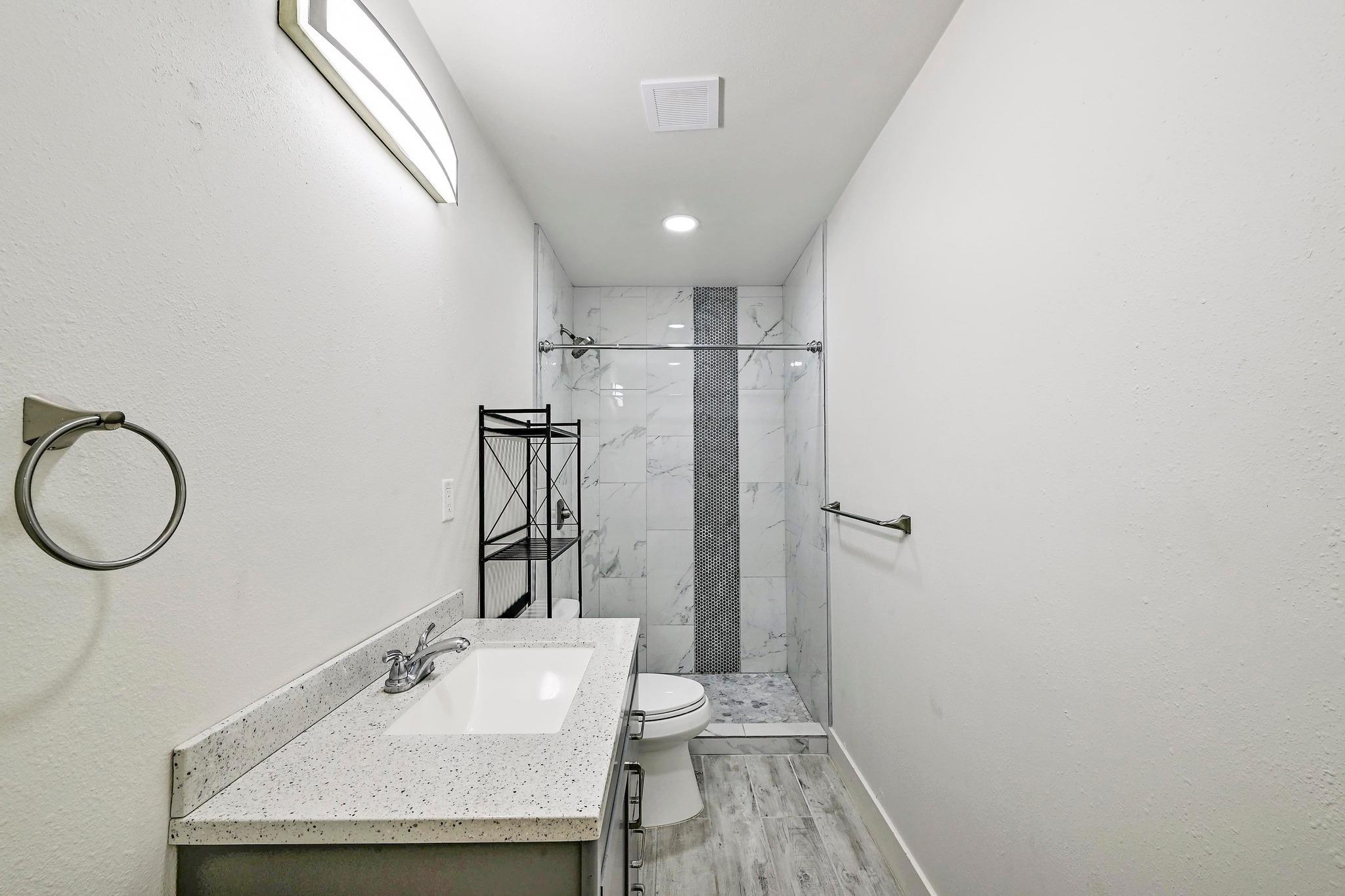 24701 Martin Ln, Spicewood, TX 78669