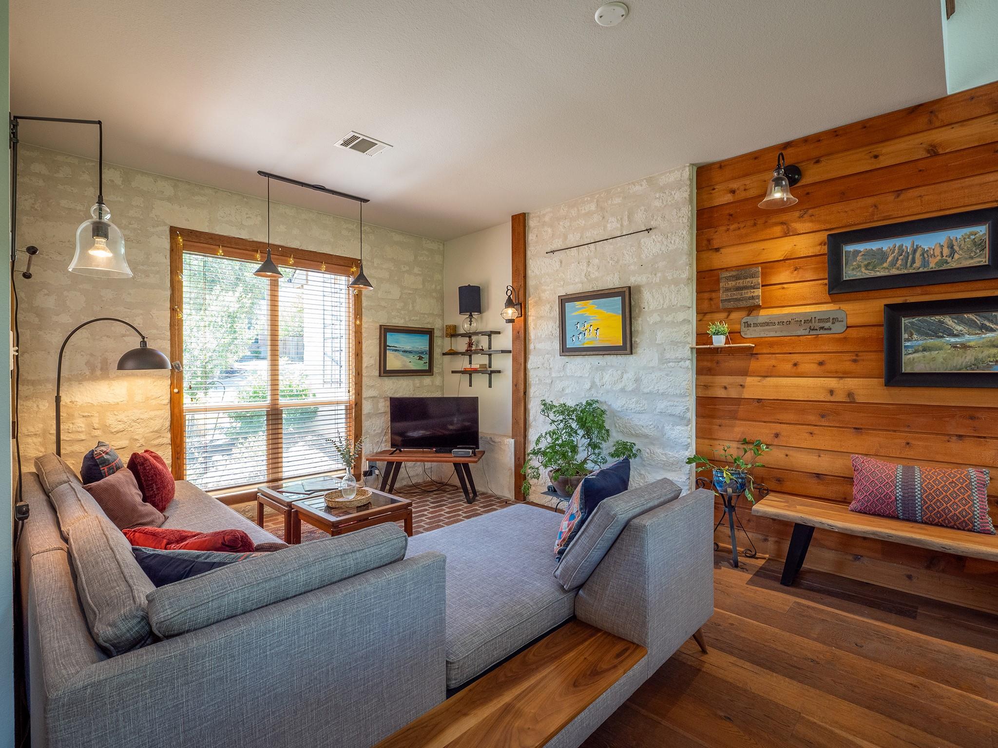 10731 CASSIA Dr, Austin, TX 78759