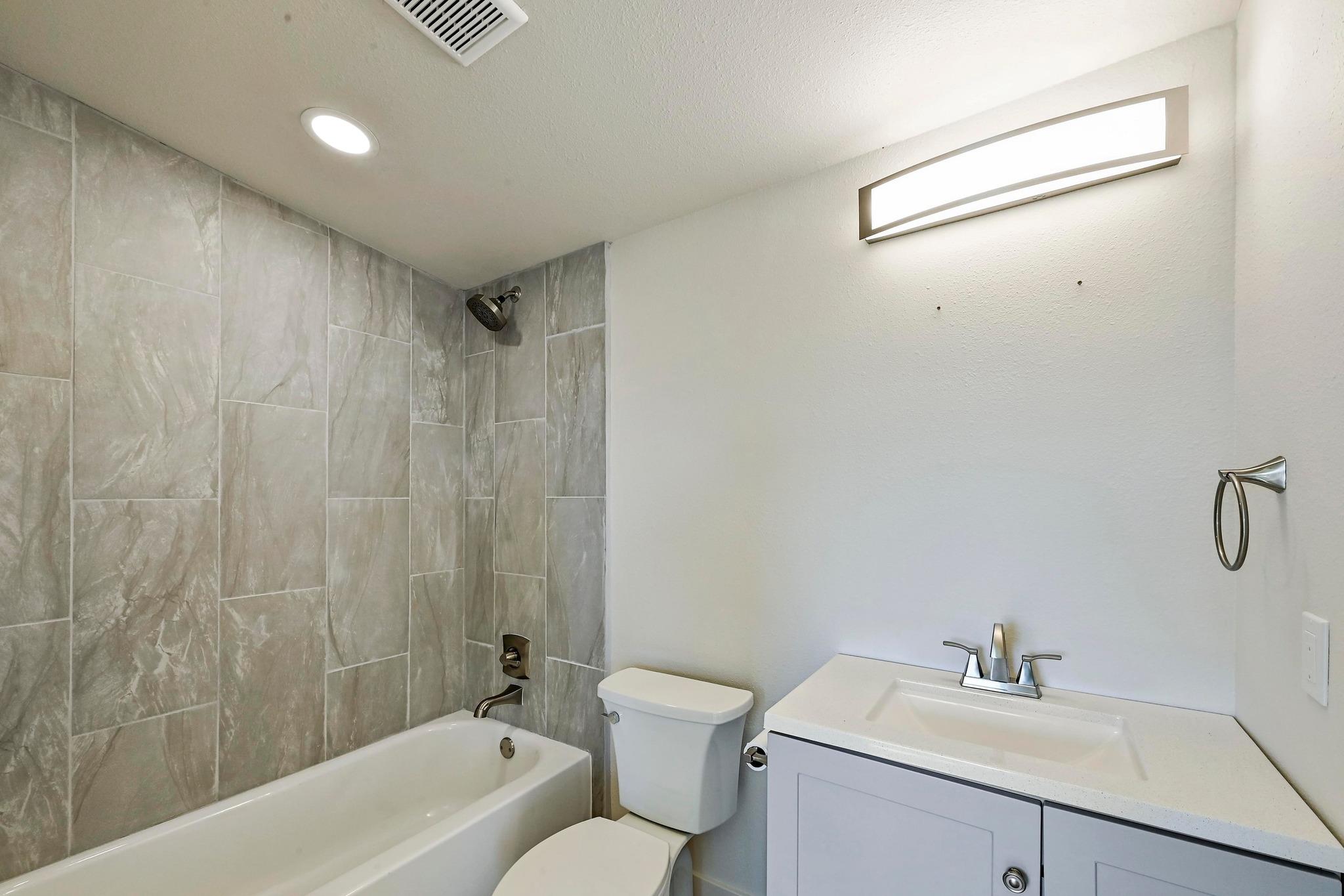 24701 & 000 Martin Ln, Spicewood, TX 78669