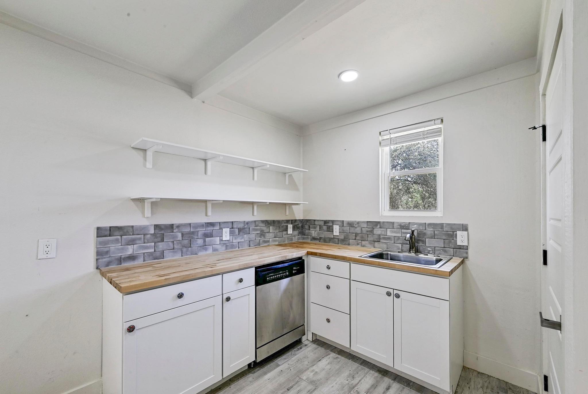 24701 & 000 Martin Ln, Spicewood, TX 78669