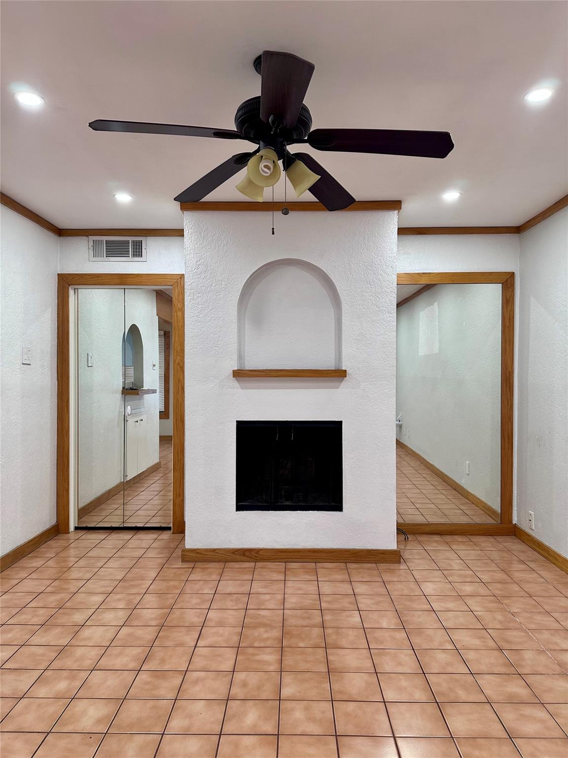 505 W 7th St # 120, Austin, TX 78701