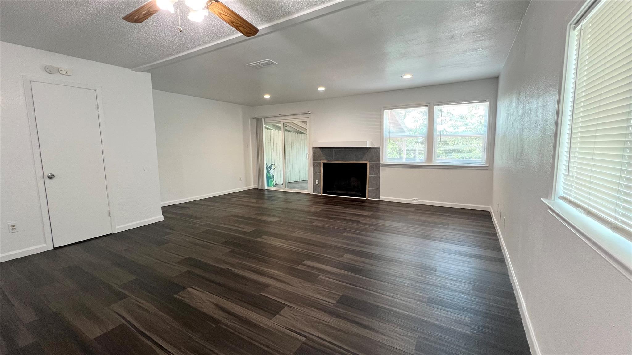 3601 North Hills Dr # D, Austin, TX 78731