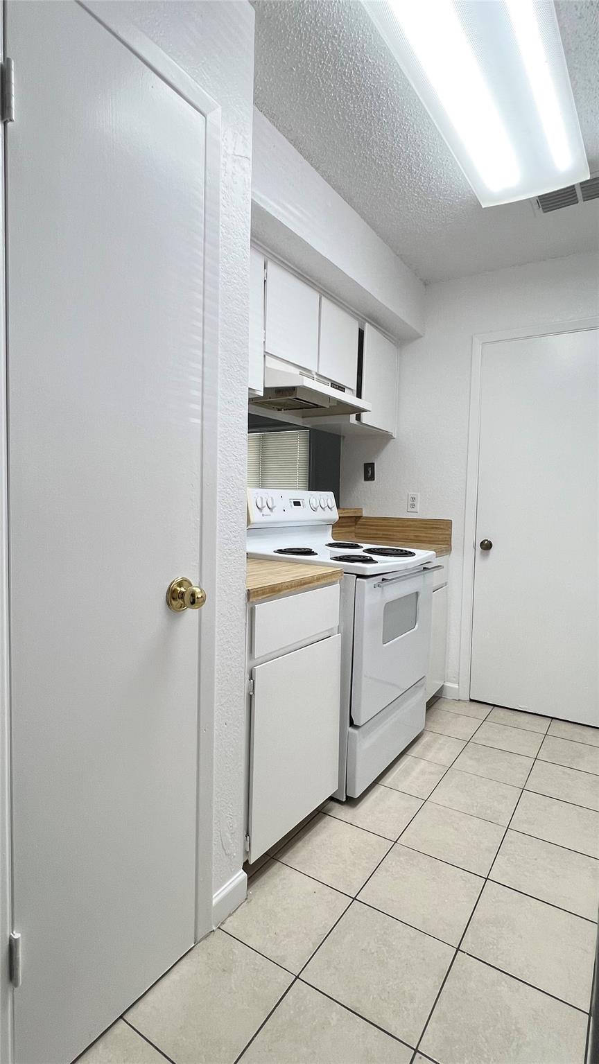 3601 North Hills Dr # D, Austin, TX 78731