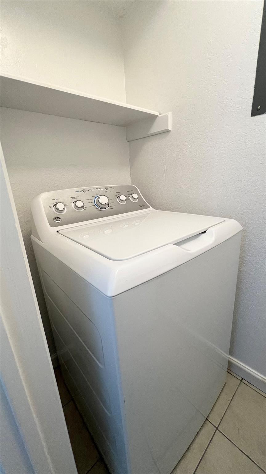 3601 North Hills Dr # D, Austin, TX 78731