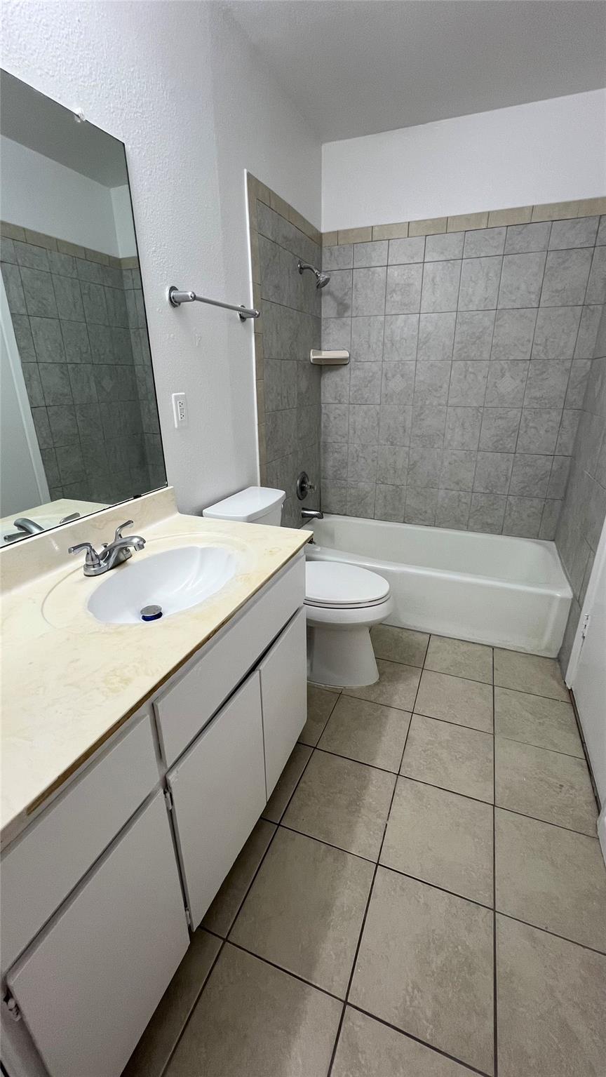 3601 North Hills Dr # D, Austin, TX 78731