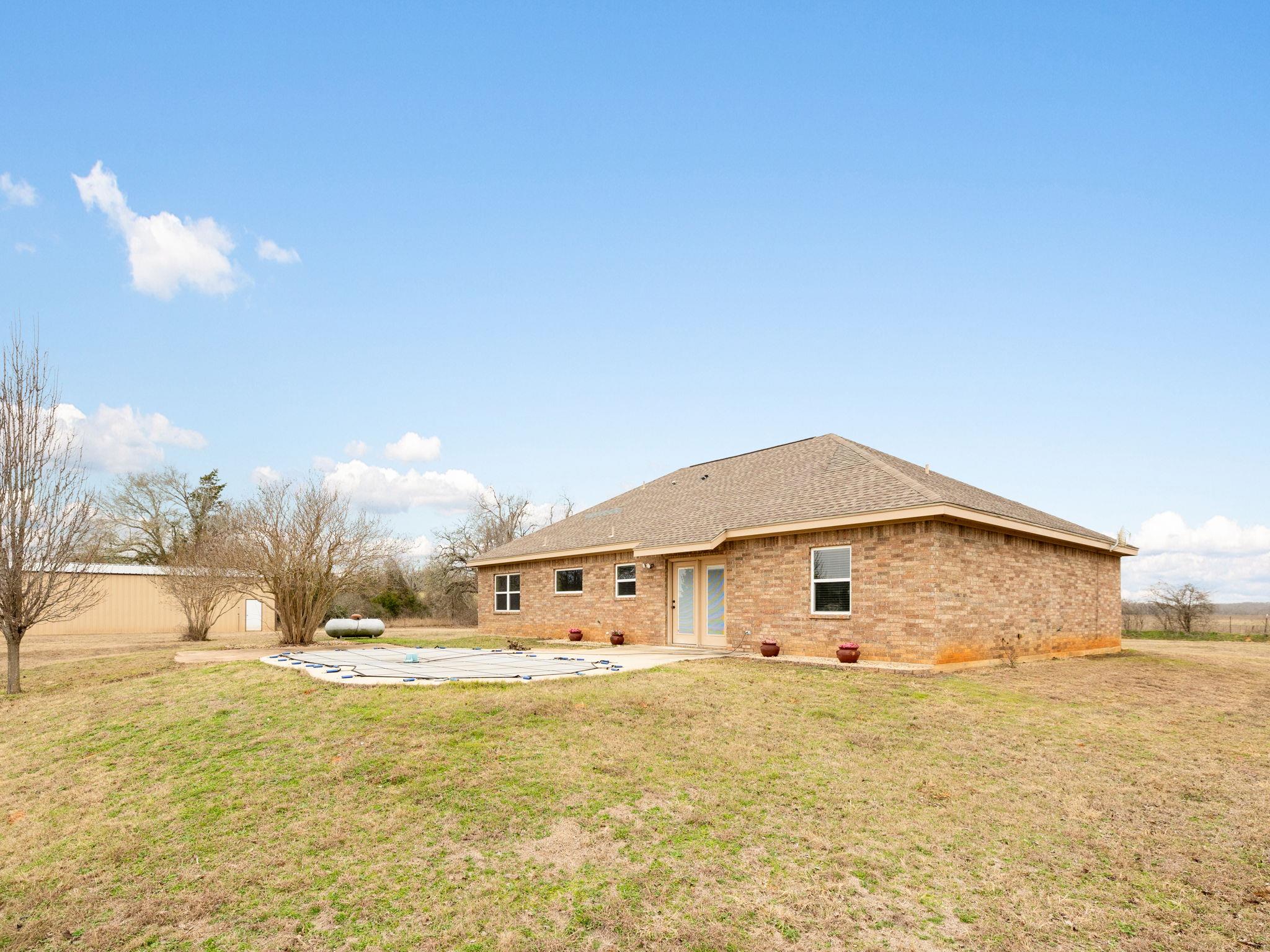 1504 County Road 459, Thorndale, TX 76577