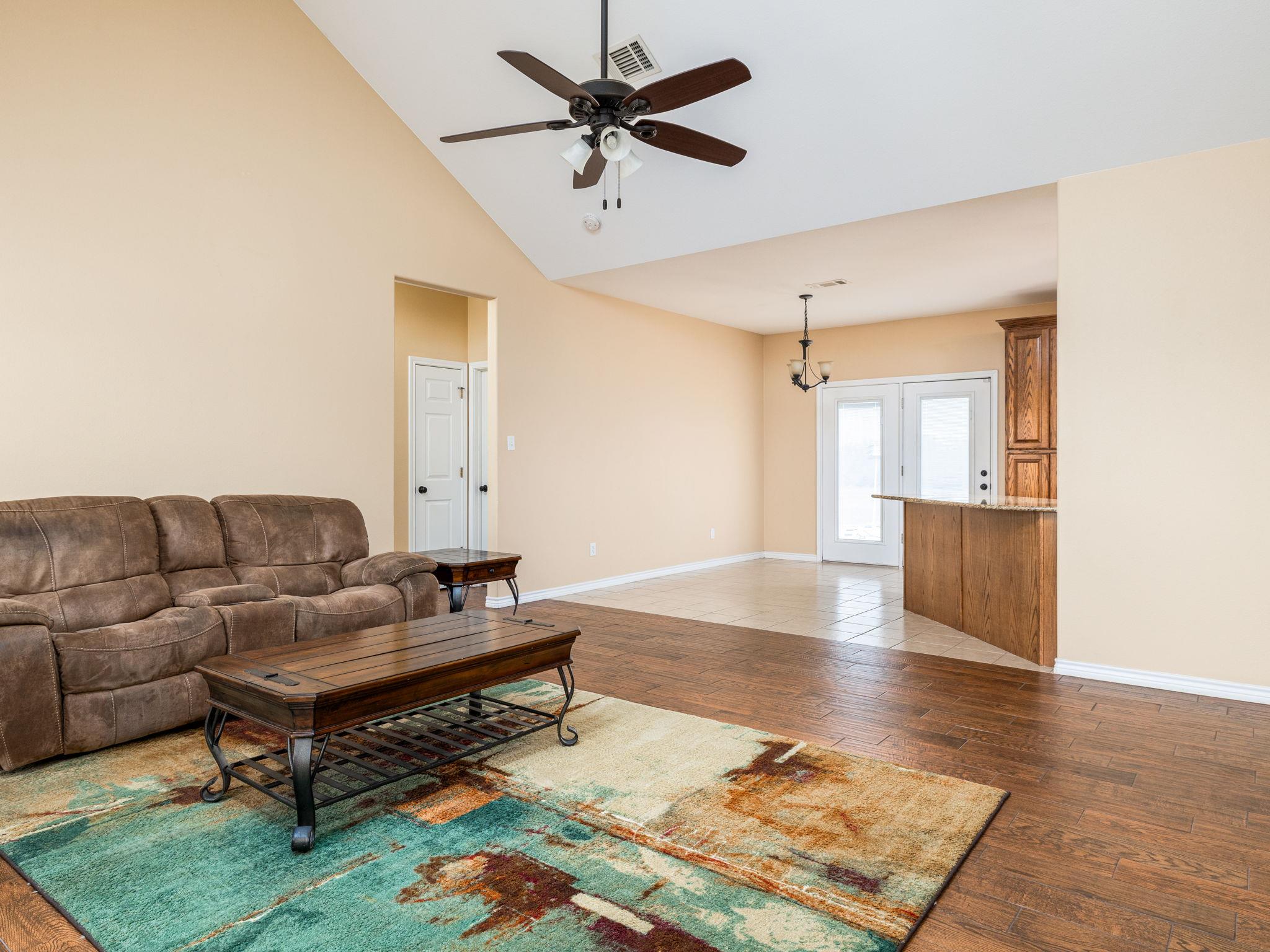 1504 County Road 459, Thorndale, TX 76577