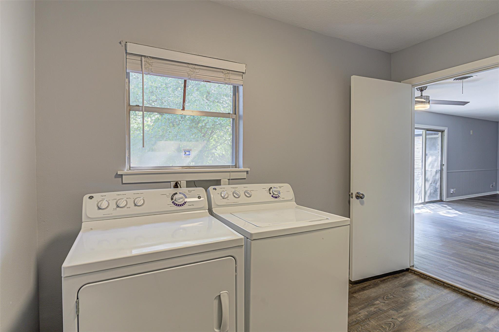 2001 Oakglen Dr, Austin, TX 78745