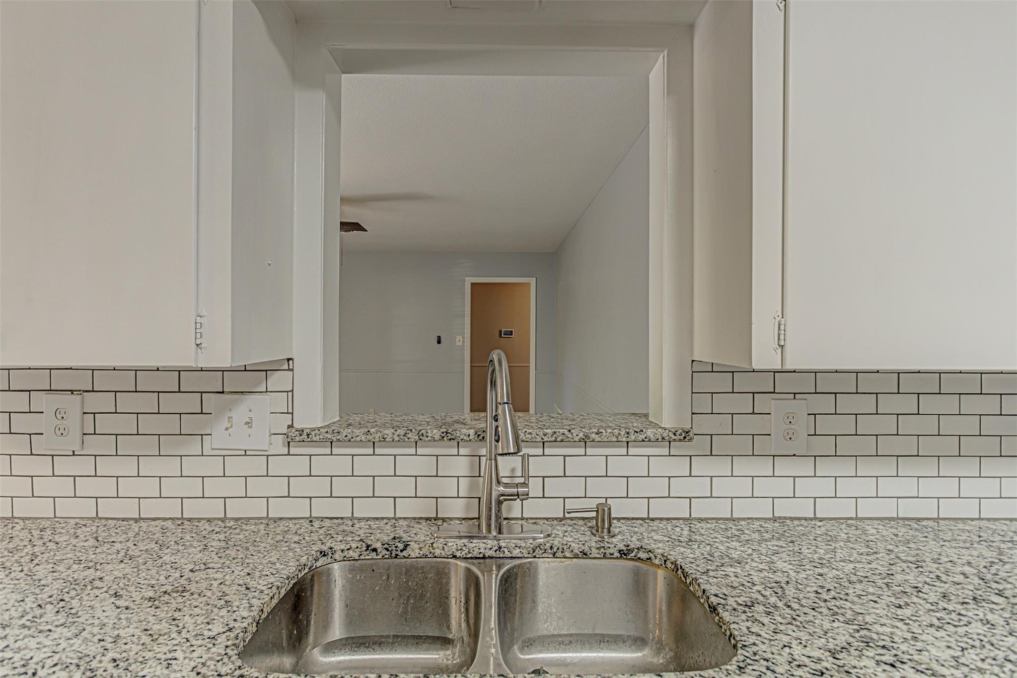 2001 Oakglen Dr, Austin, TX 78745