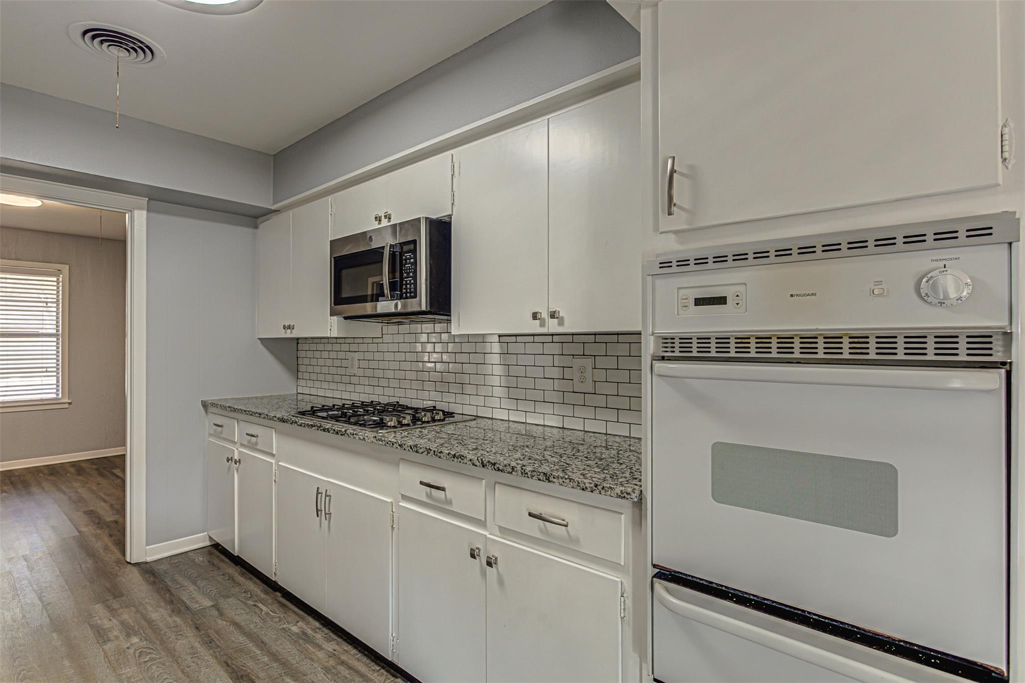 2001 Oakglen Dr, Austin, TX 78745