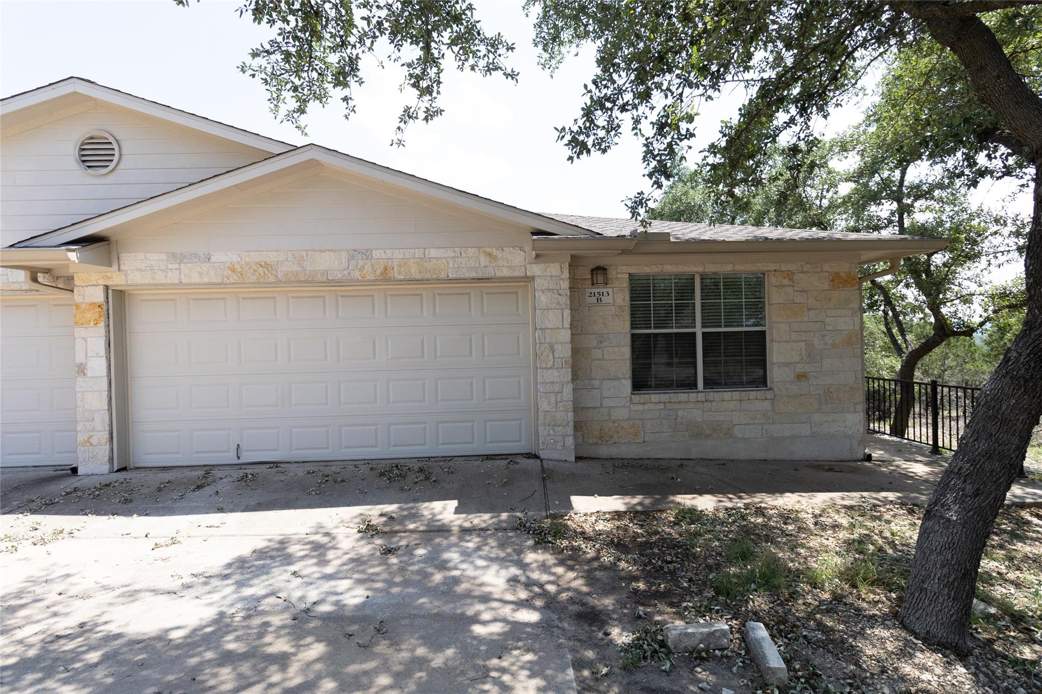 21513 Pershing Ave # B, Lago Vista, TX 78645