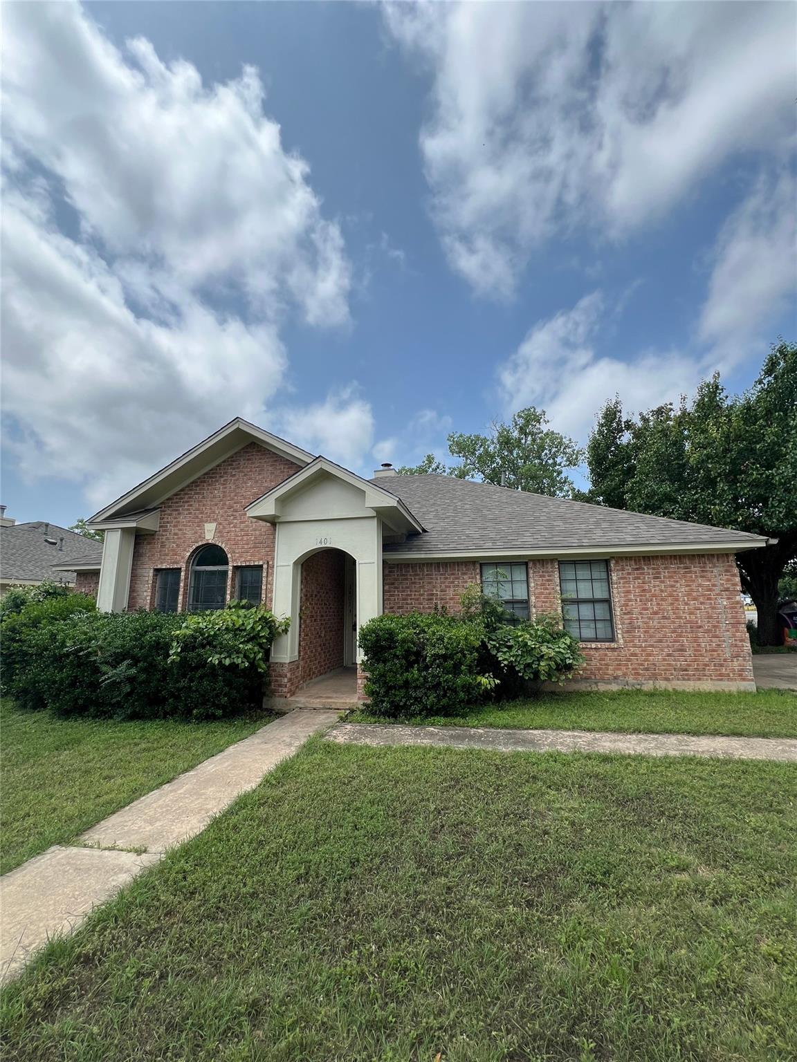 1401 River Oak Dr, Leander, TX 78641