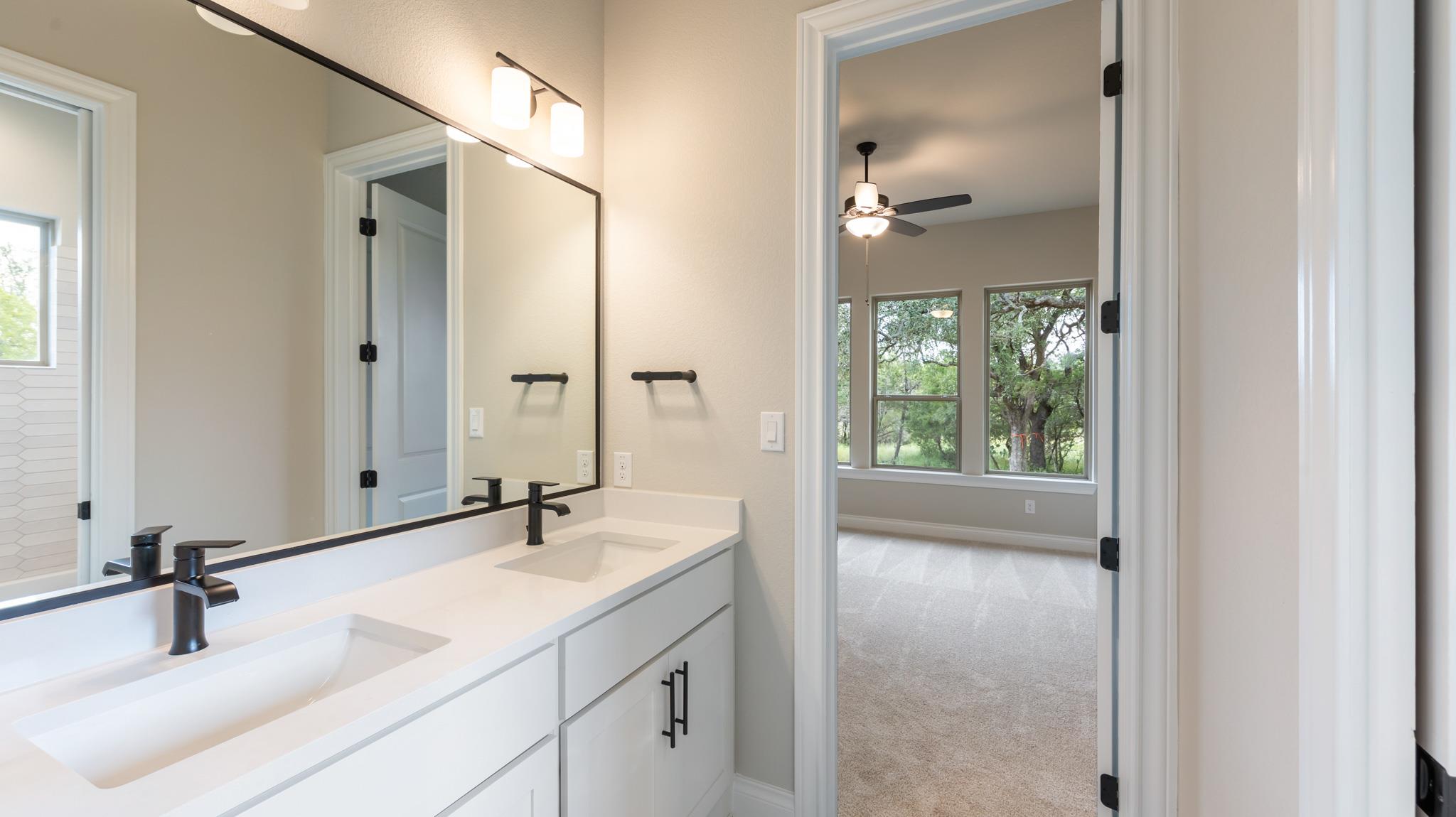 109 Lazy Oak Pl, Spicewood, TX 78669