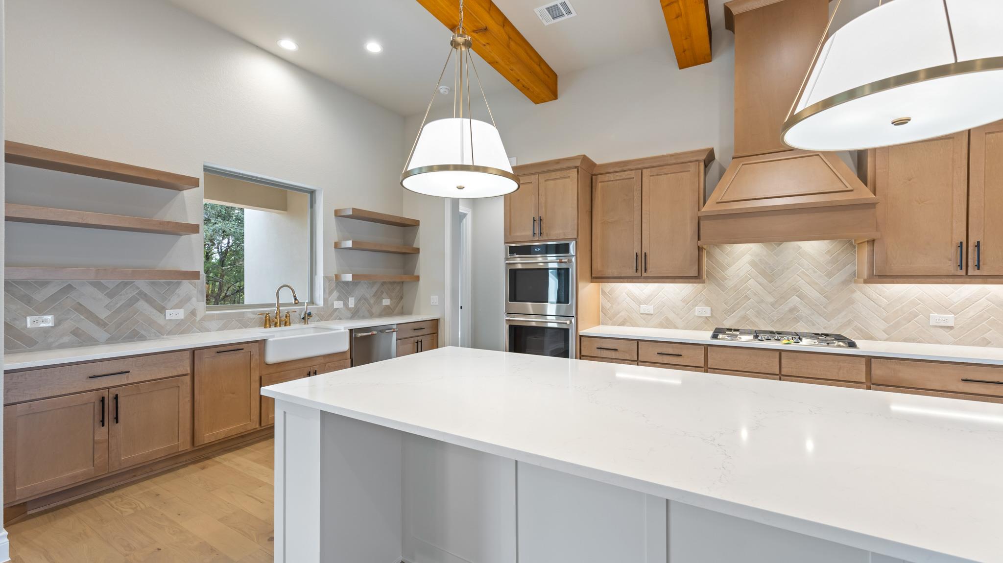 109 Lazy Oak Pl, Spicewood, TX 78669