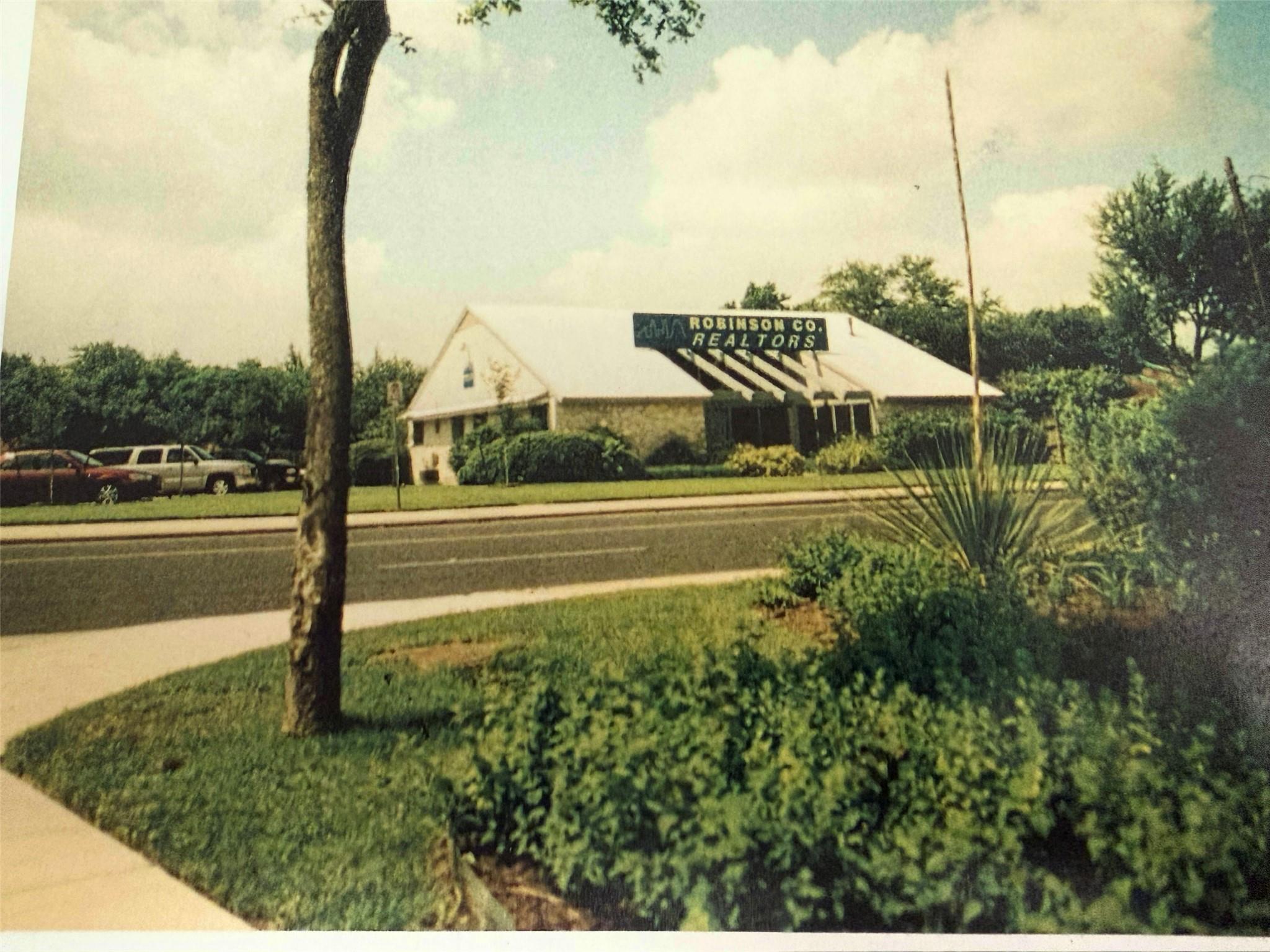 2615 Western Trails Blvd, Austin, TX 78745