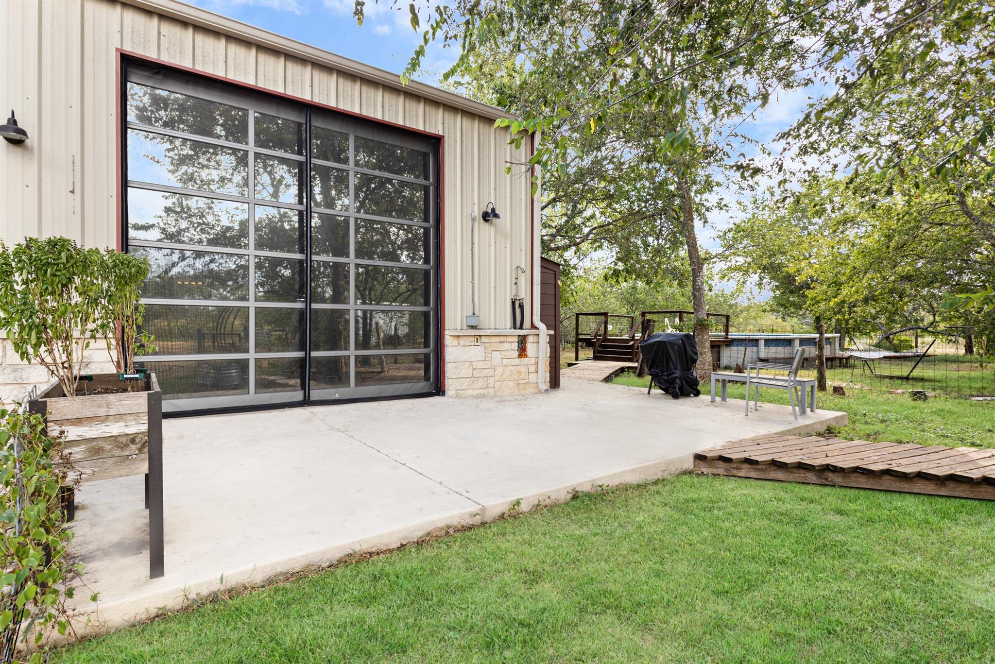 218 Alexandra Ln, Dale, TX 78616