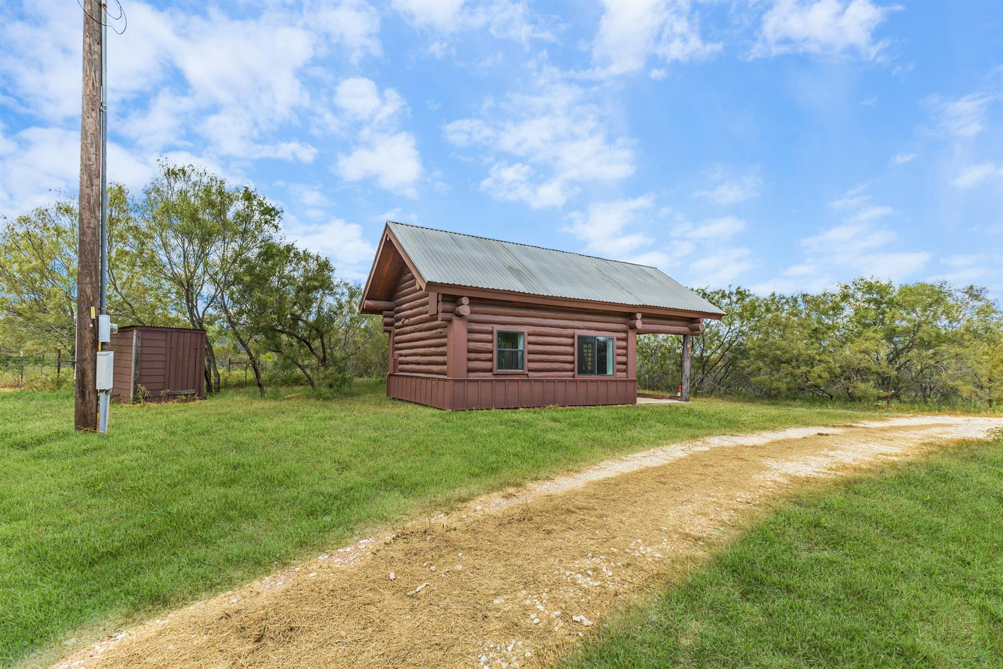 218 Alexandra Ln, Dale, TX 78616