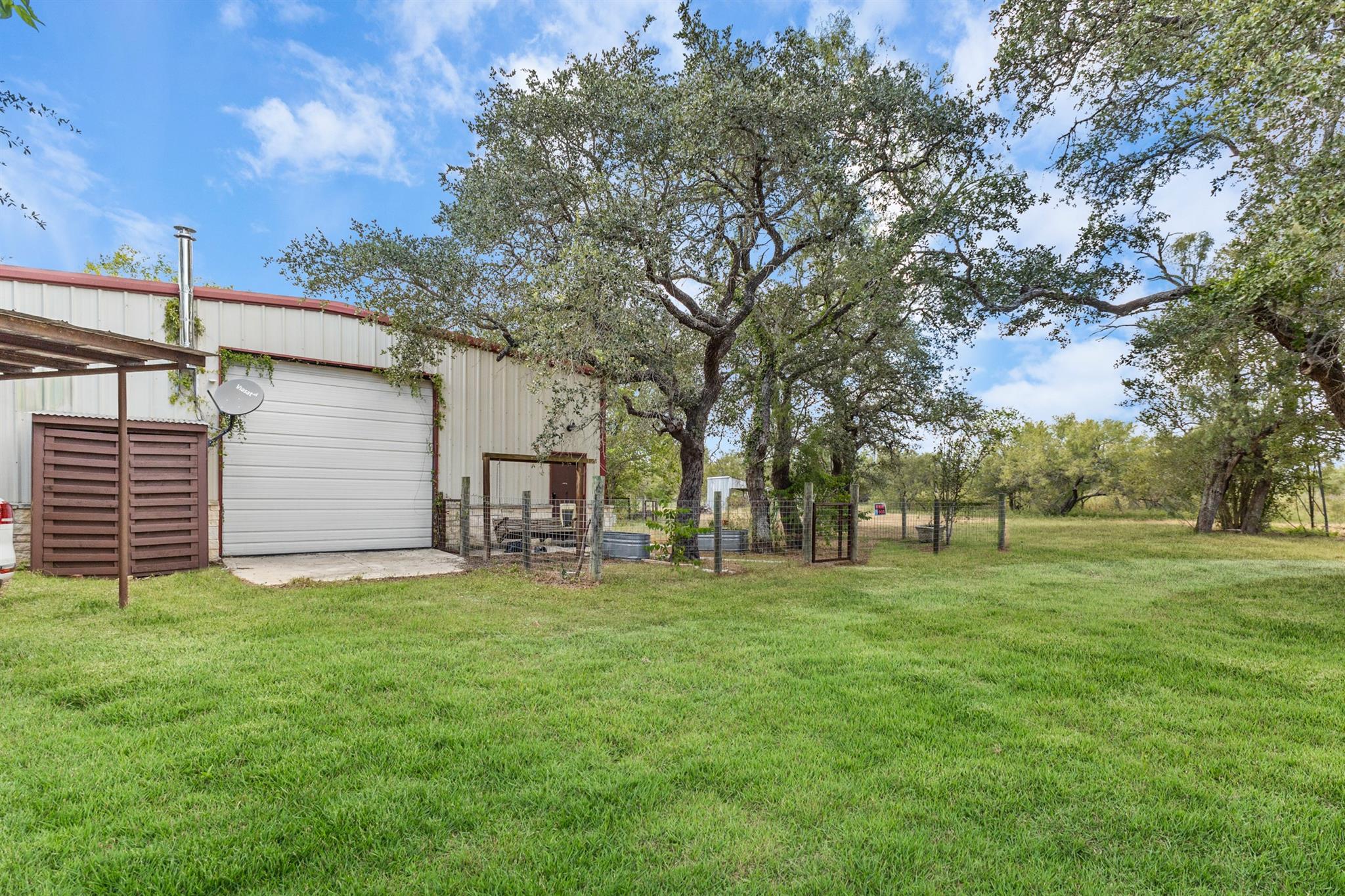 218 Alexandra Ln, Dale, TX 78616