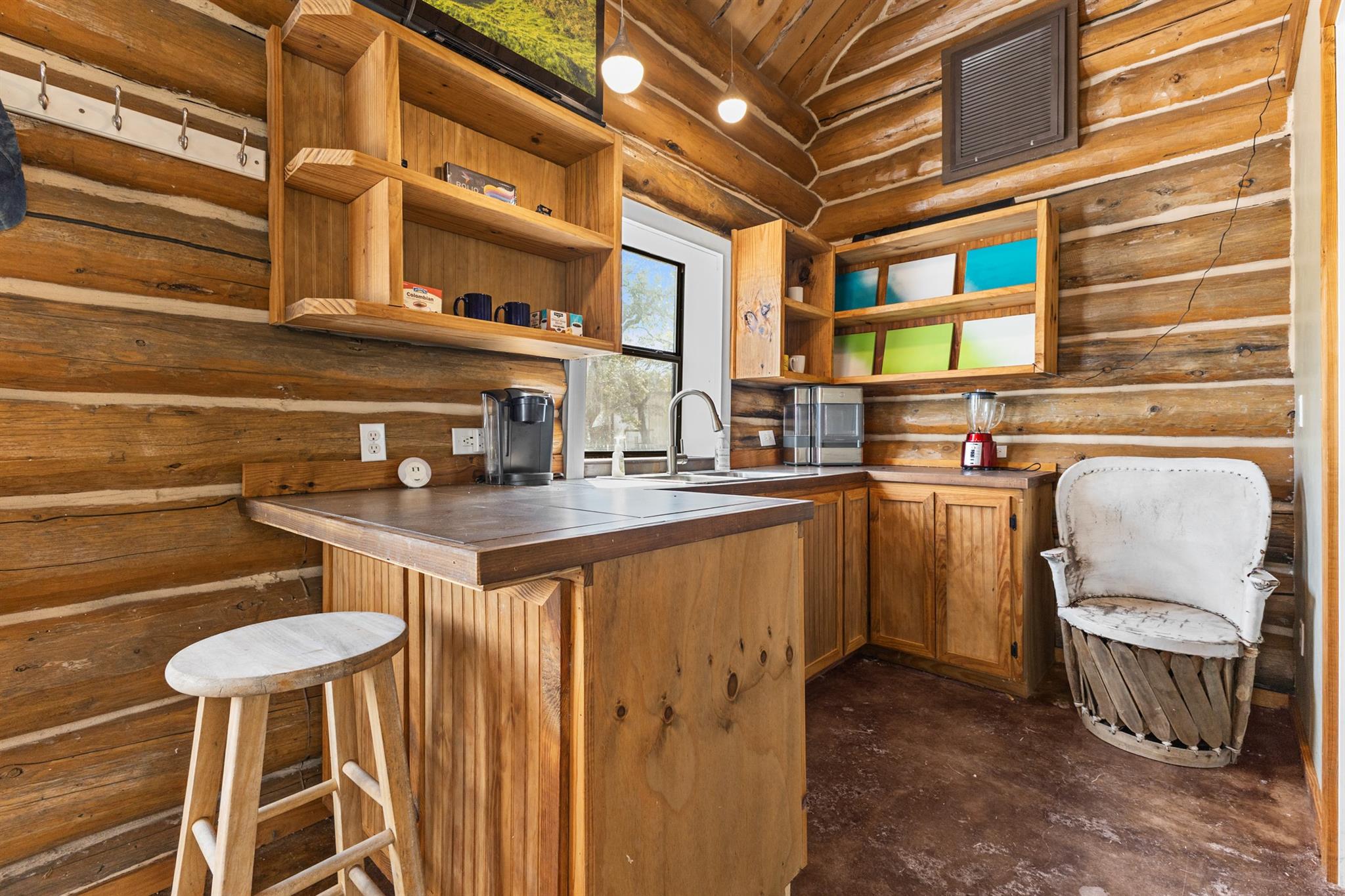 218 Alexandra Ln, Dale, TX 78616