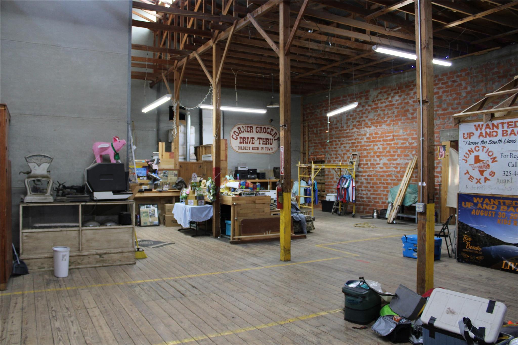 702 pecan St, Junction, TX 76849