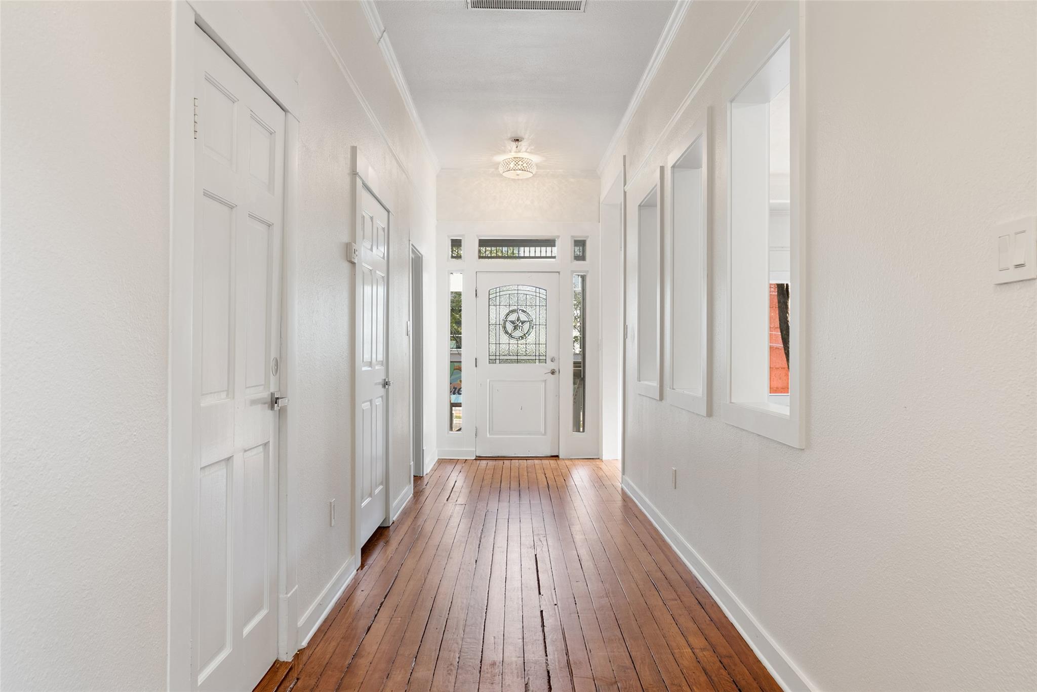 2104 E Martin Luther King Jr Blvd, Austin, TX 78702