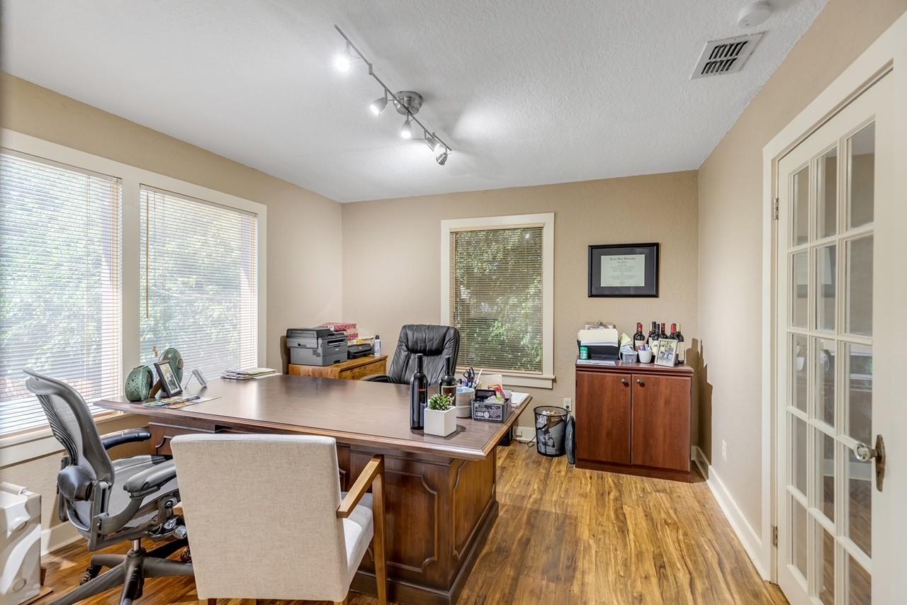 322 Cheatham St, San Marcos, TX 78666