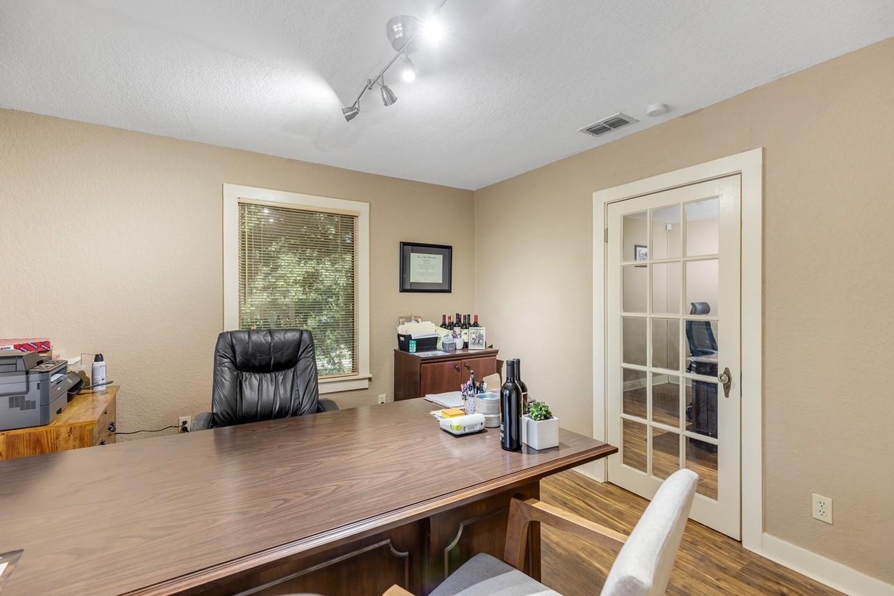 322 Cheatham St, San Marcos, TX 78666