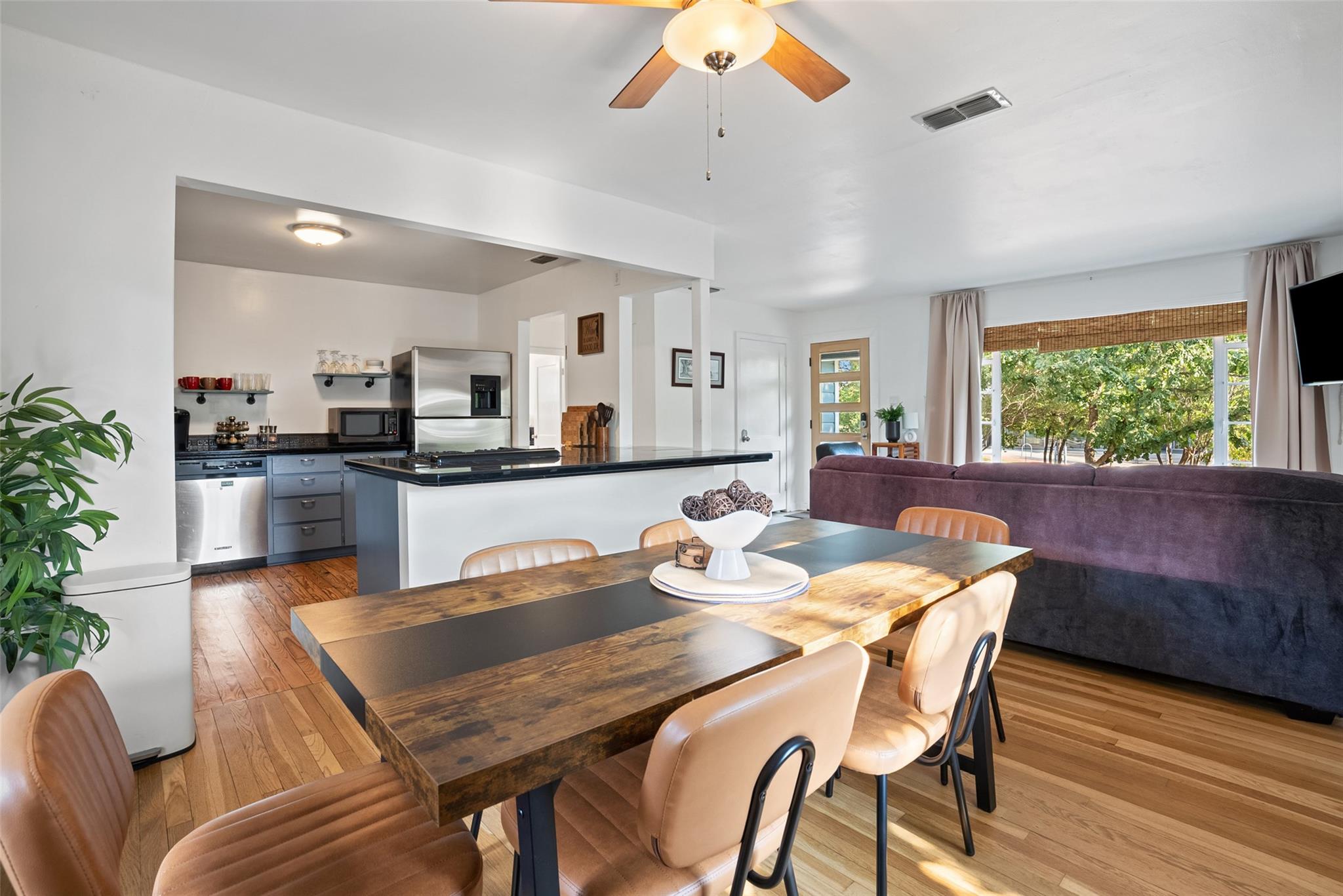 2102 E Martin Luther King Jr Blvd, Austin, TX 78702