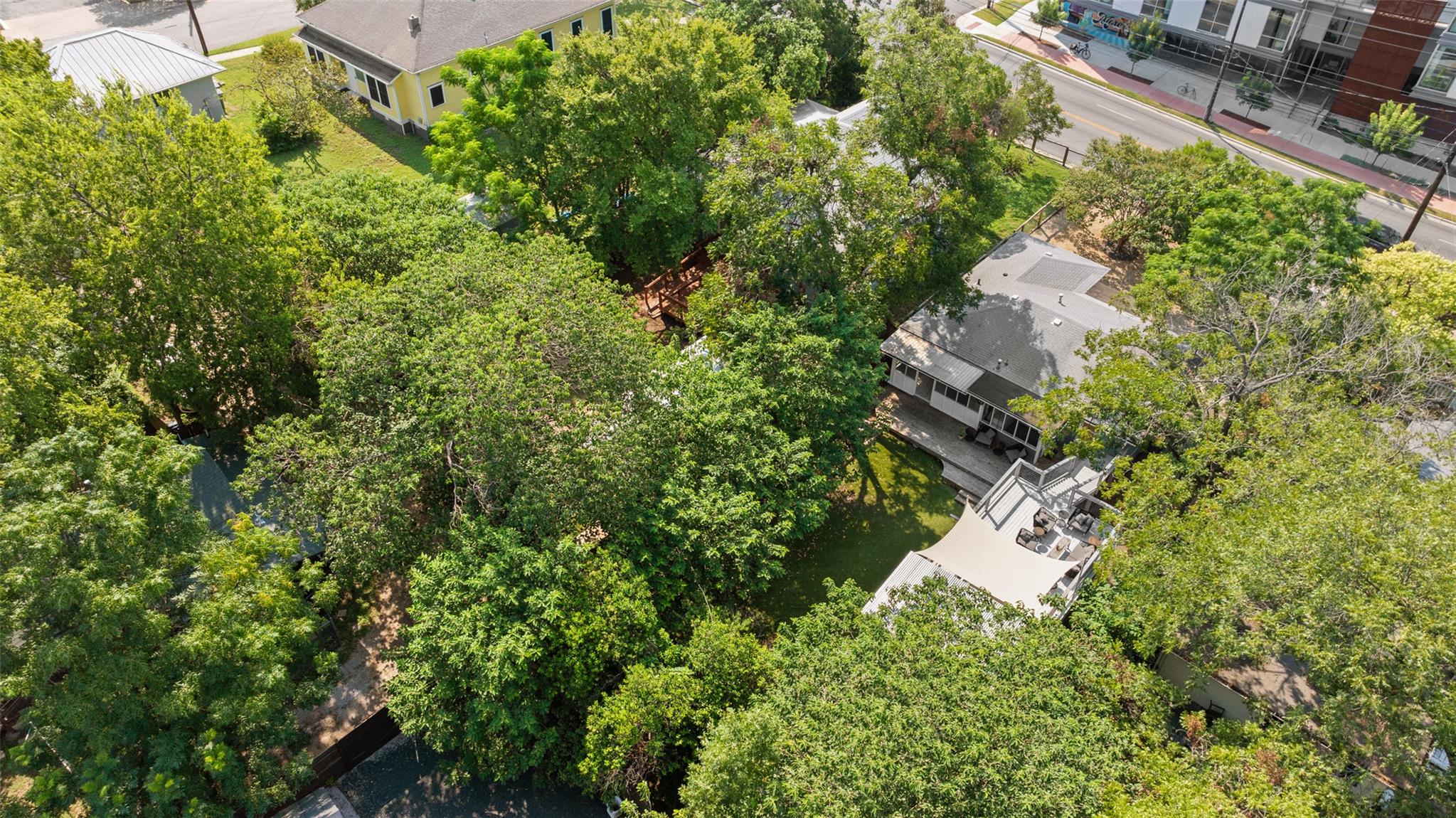 2102 E Martin Luther King Jr Blvd, Austin, TX 78702