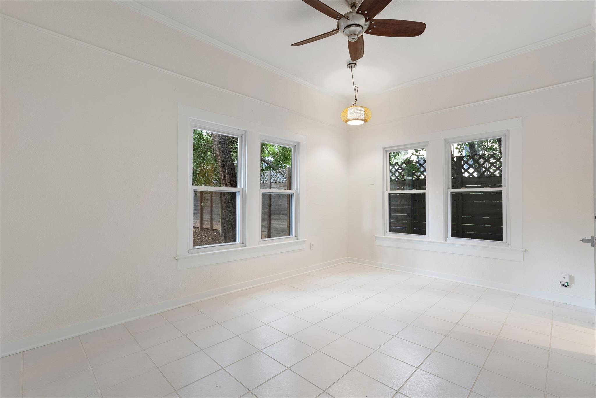 2104 E M L King Jr Blvd, Austin, TX 78702