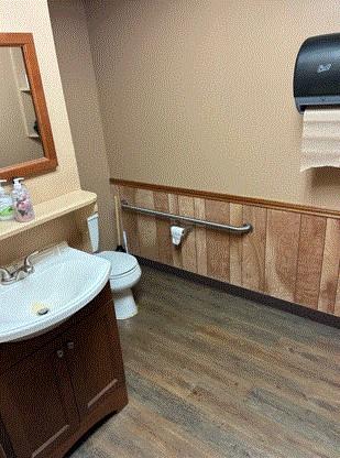 111 W 2nd St, Cameron, TX 76520