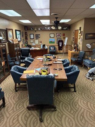111 W 2nd St, Cameron, TX 76520