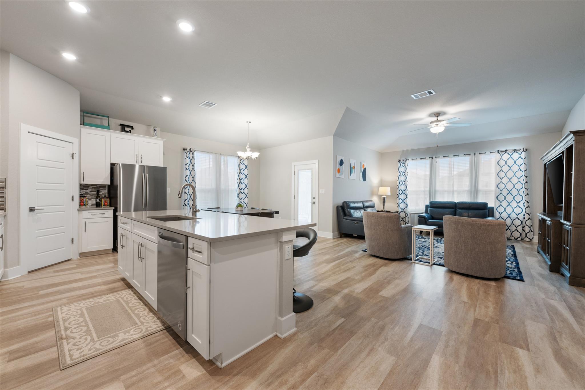 2212 Prairie Oaks Dr, Georgetown, TX 78628