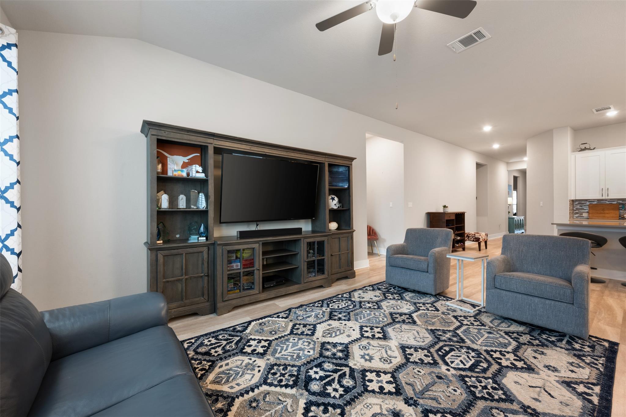 2212 Prairie Oaks Dr, Georgetown, TX 78628