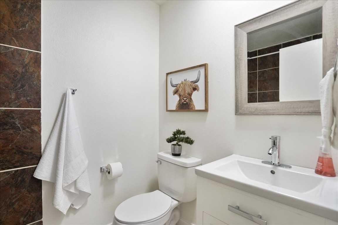 156 World Of Tennis Sq # D-167, Lakeway, TX 78738