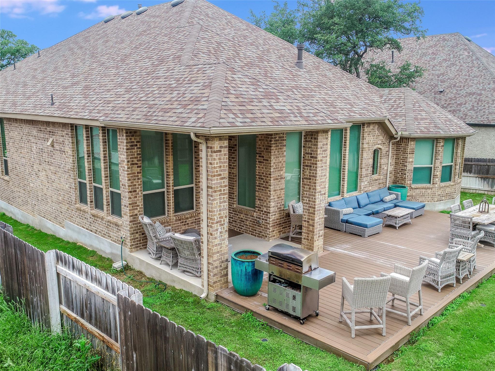 109 Quiet Oak Rd, San Marcos, TX 78666