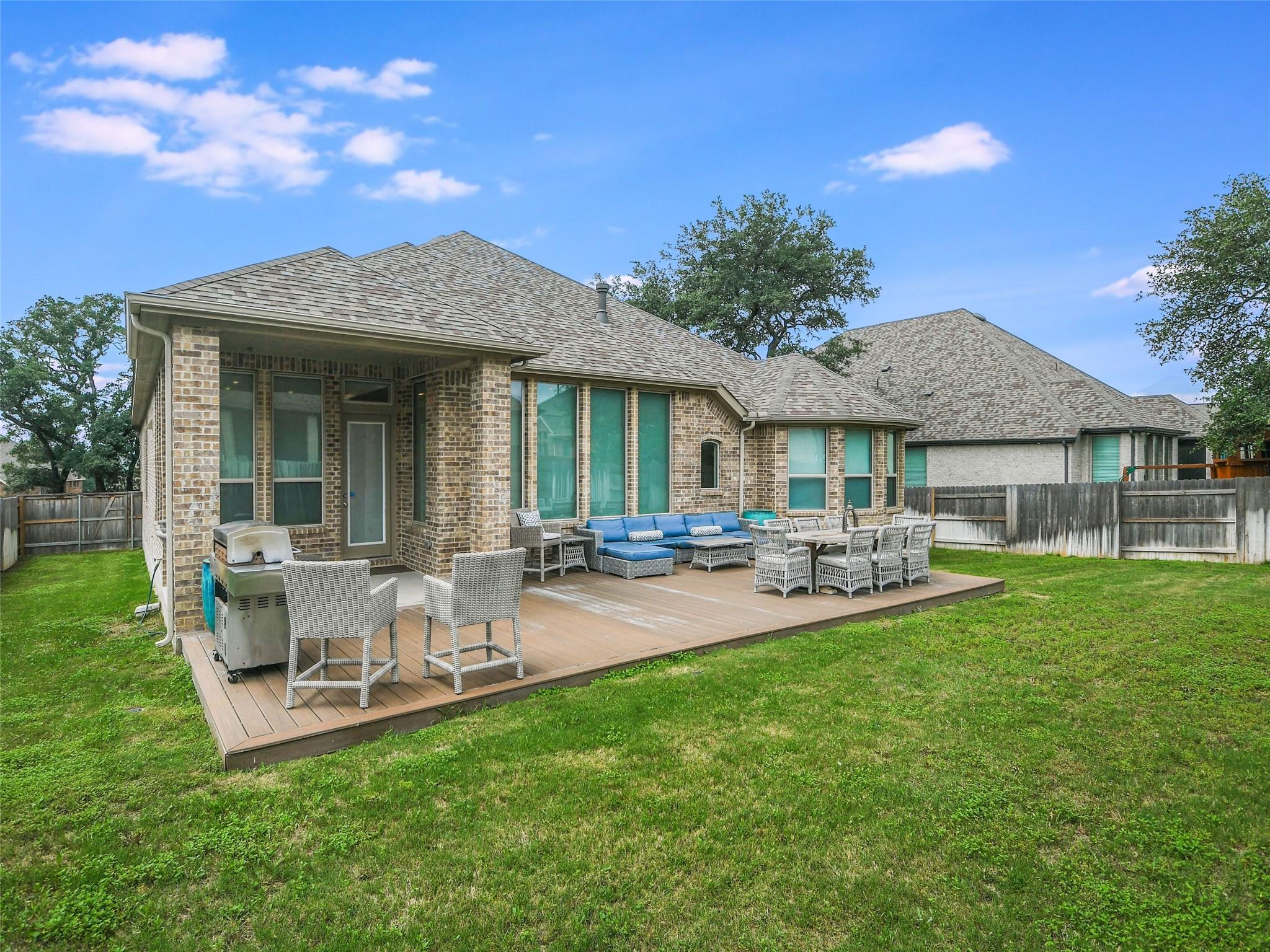 109 Quiet Oak Rd, San Marcos, TX 78666