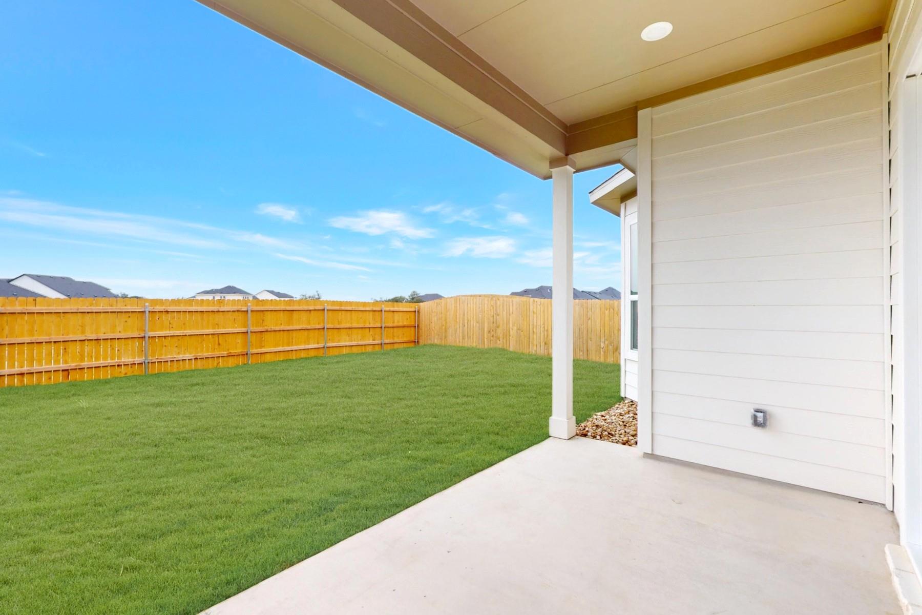 829 Beaverton Dr, Leander, TX 78641