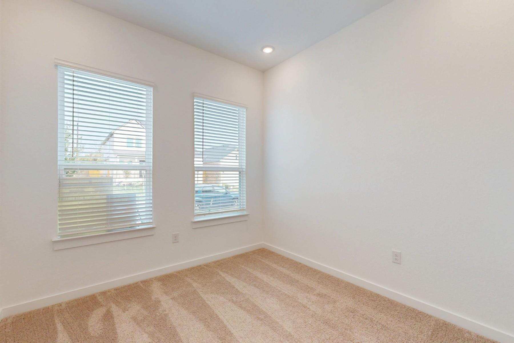 829 Beaverton Dr, Leander, TX 78641