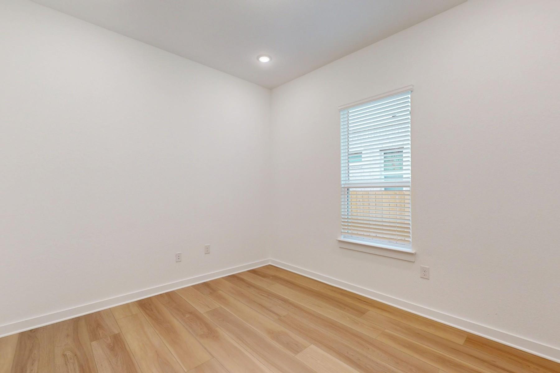 829 Beaverton Dr, Leander, TX 78641