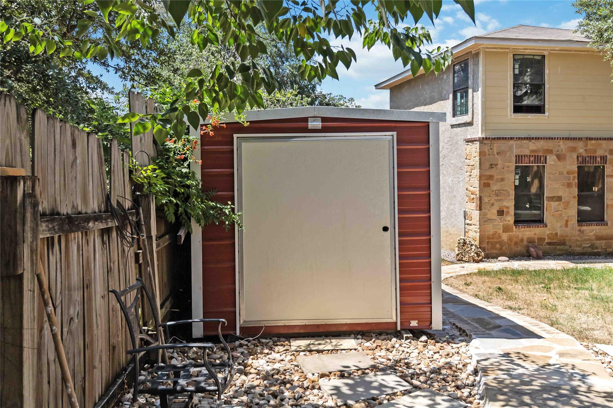 1002 Walter St, Austin, TX 78702