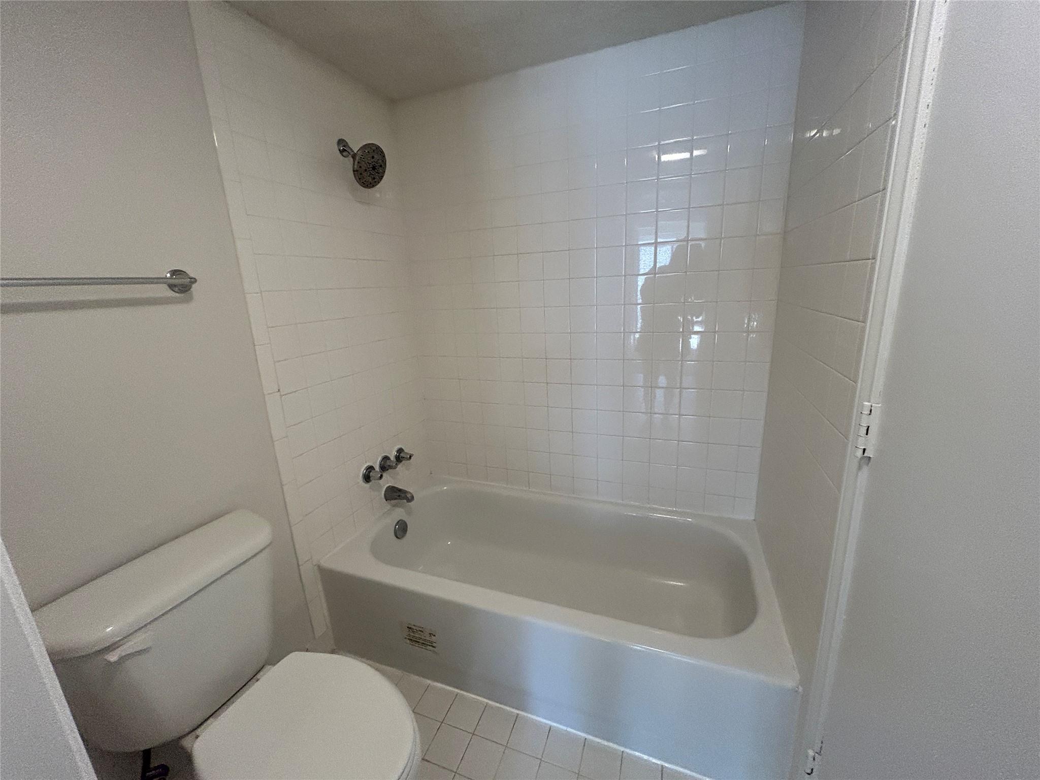 193 WORLD OF TENNIS Sq, Lakeway, TX 78738