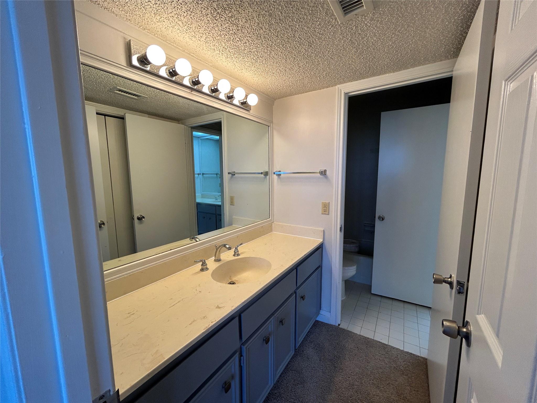 193 WORLD OF TENNIS Sq, Lakeway, TX 78738